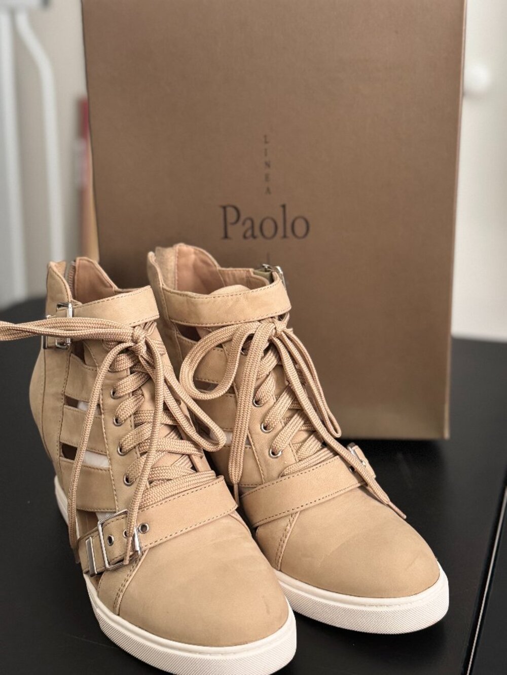 Linea Paolo Fave Sand Nubuck Leather Ankle Booties Size 9 M